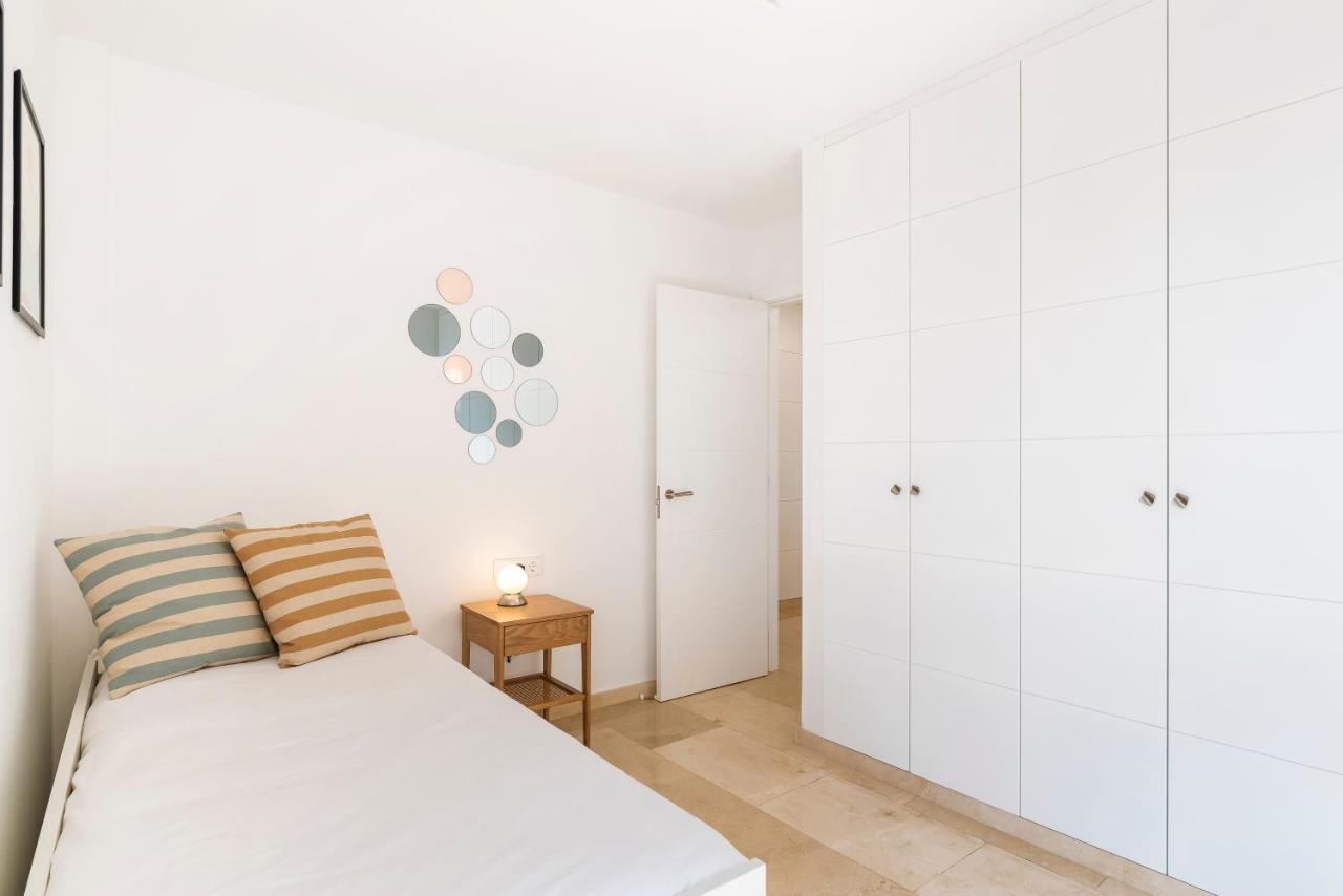 Villa With Private Pool And Workspace 坎德拉里亚 外观 照片