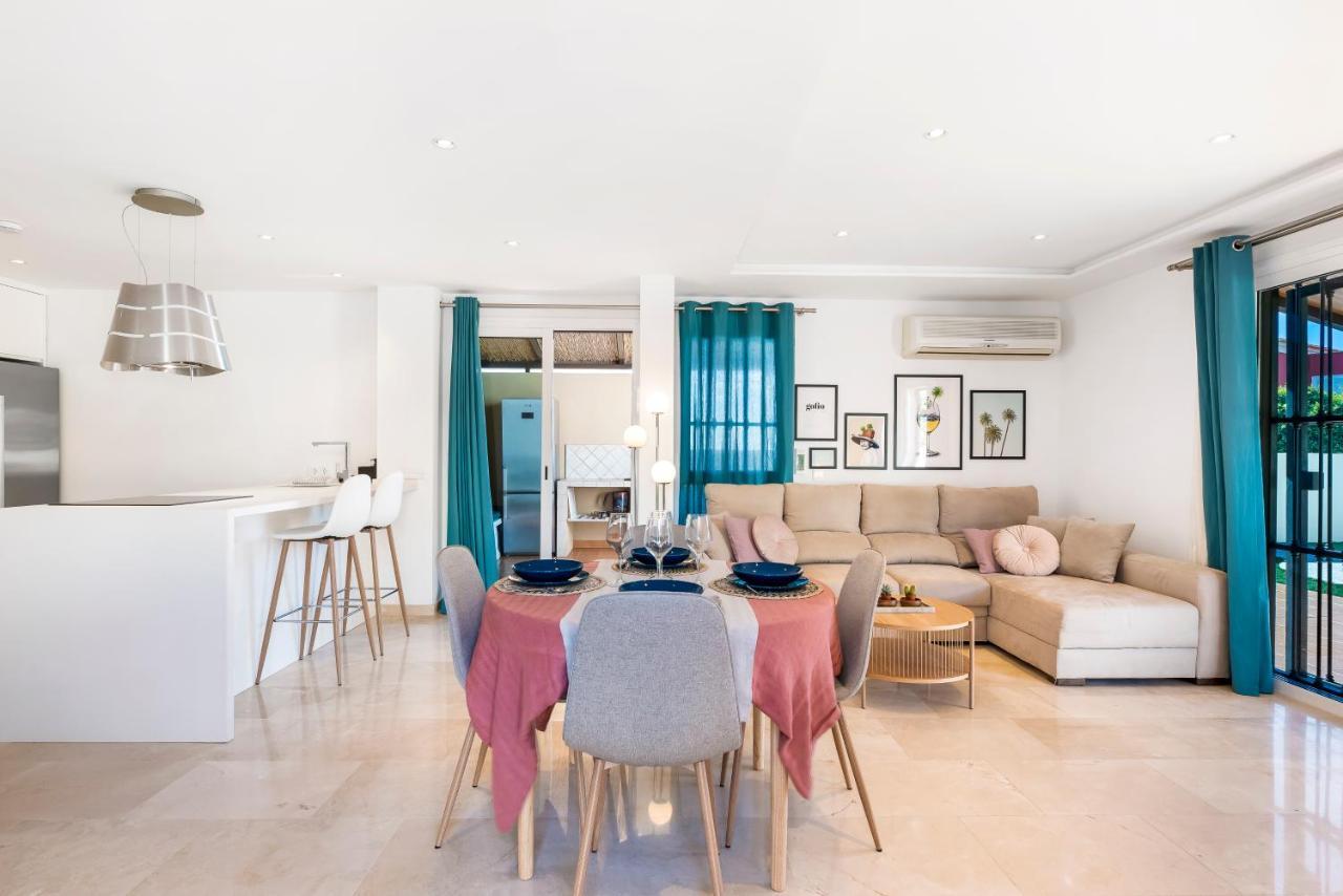 Villa With Private Pool And Workspace 坎德拉里亚 外观 照片